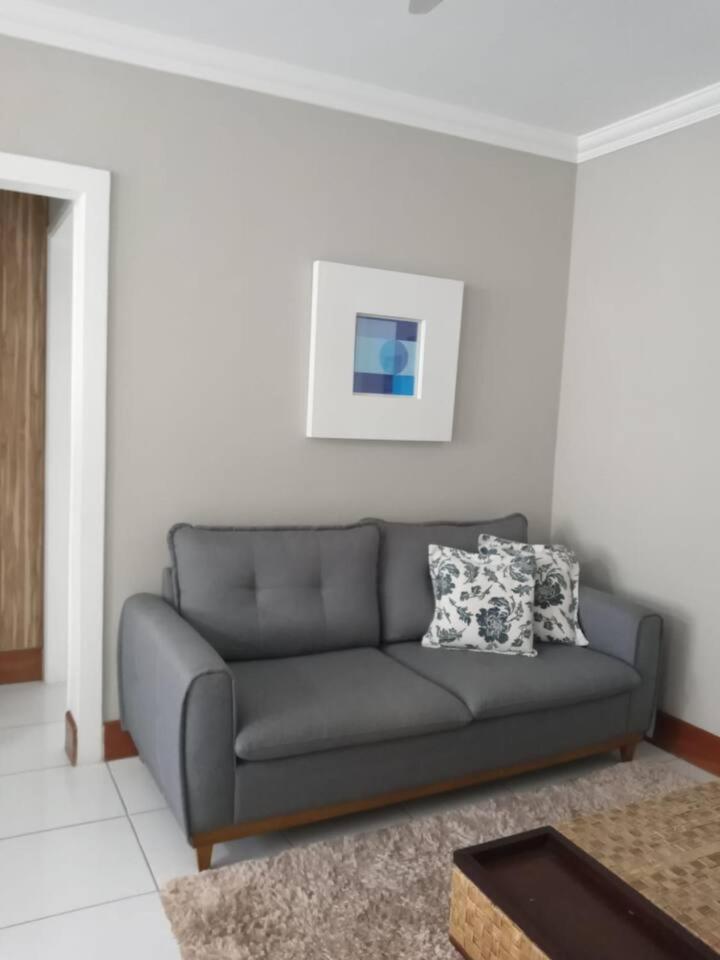 グァルジャーApartamento completo na calçada da praiaアパートメント エクステリア 写真